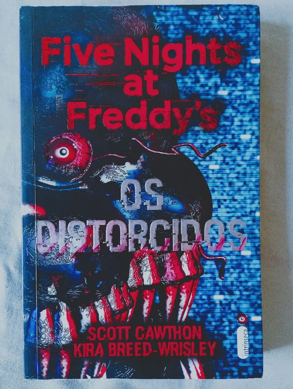 Five Nights At Freddy's Os Distorcidos  - Foto 2