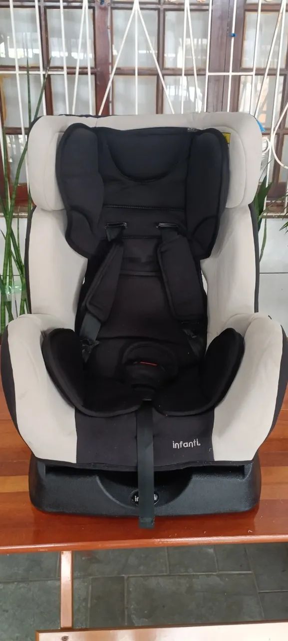 Cadeirinha de bebê para carro 