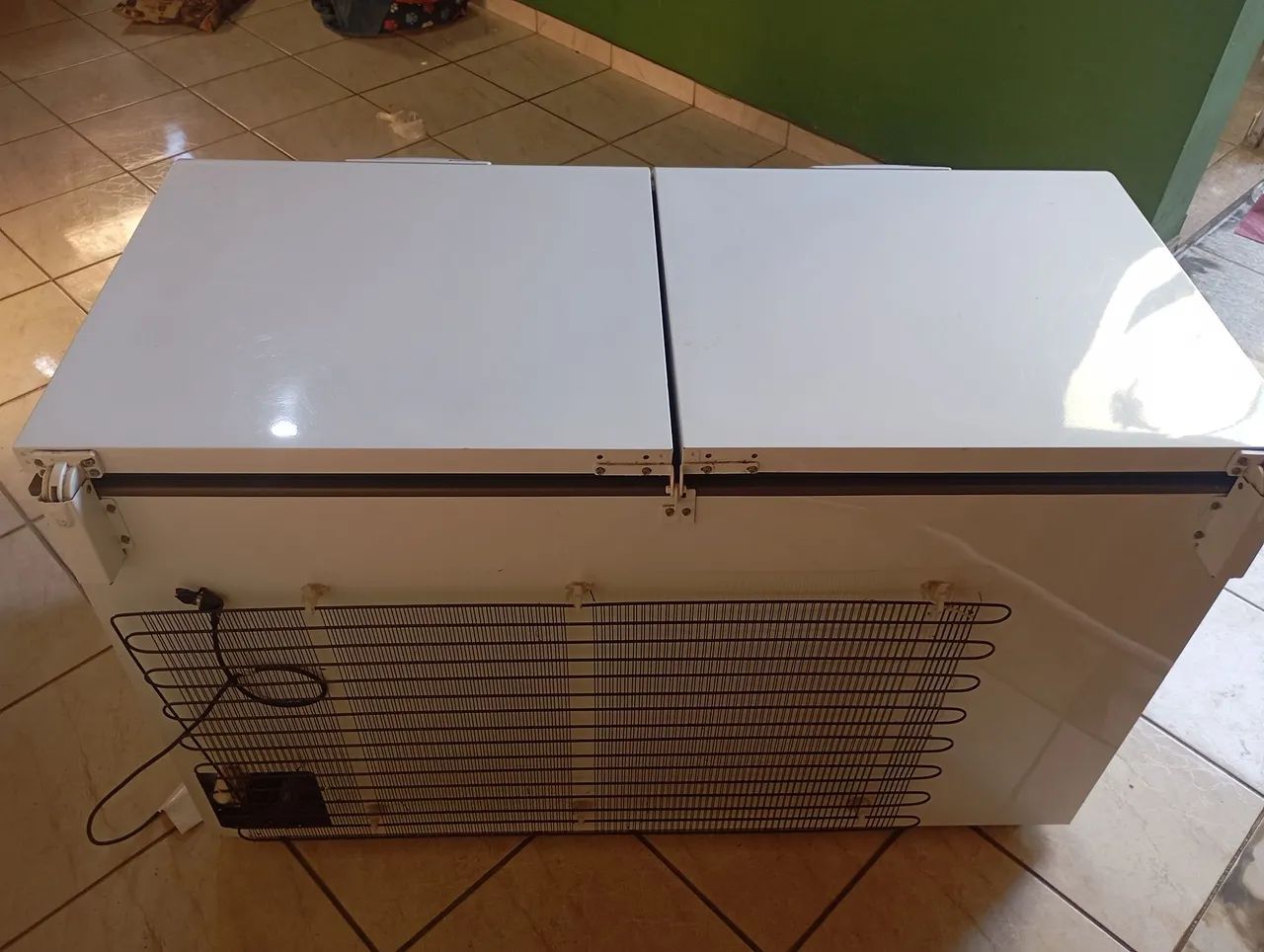 Freezer horizontal 2 portas 534 litros  - Foto 4