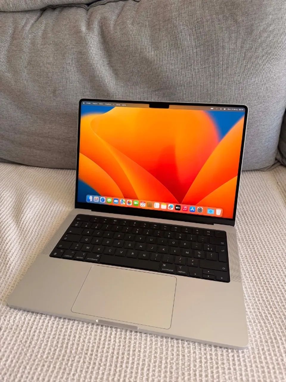MacBook Pro 14