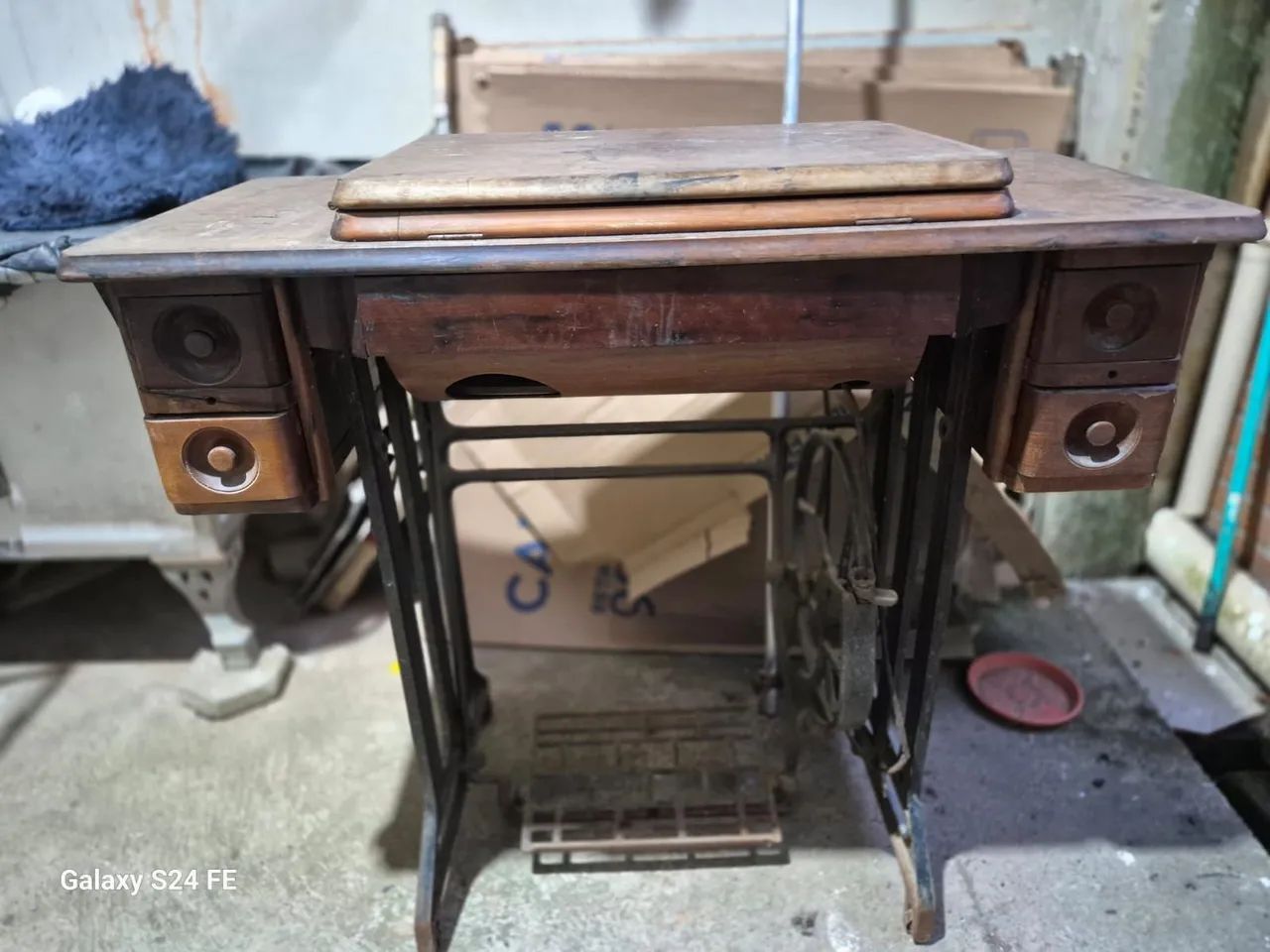Máquina de costura antiga 65137828069122121