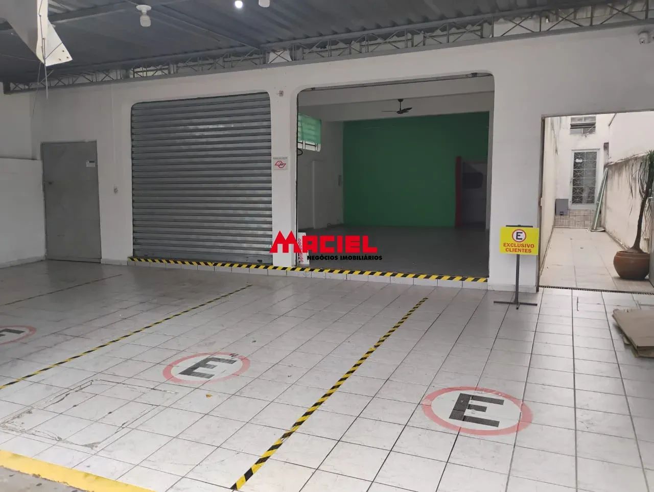 Ponto Comercial Térreo Bosque dos Eucaliptos 95m²