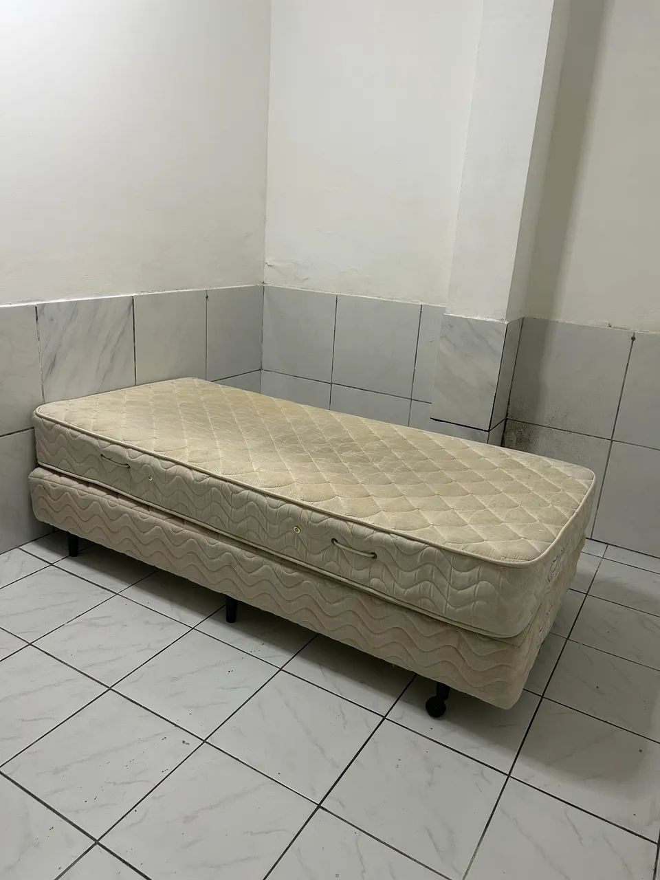 Cama de solteiro usada - Foto 2