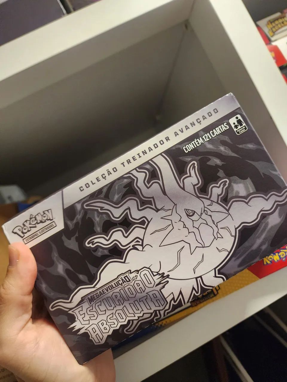 Pokemon TCG caixa ETB escuridão absoluta  - Foto 2