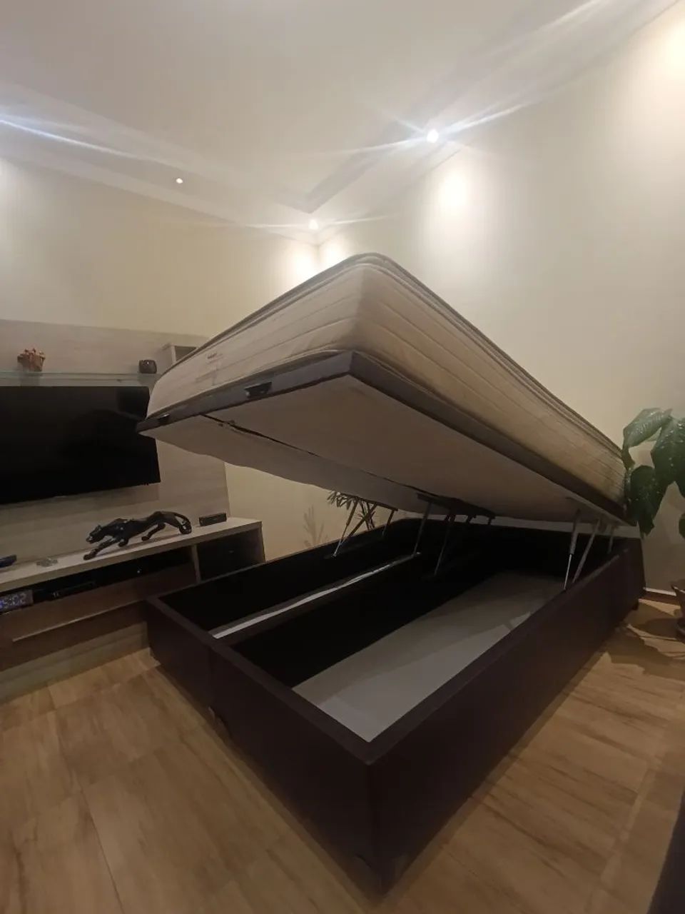 VENDO CAMA BOX BAÚ QUEEN