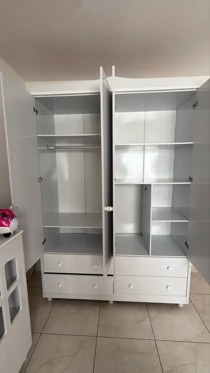 Guarda-roupa infantil e cômoda infantil 
