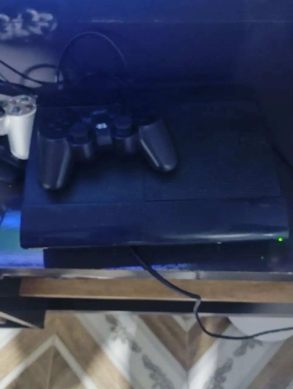 Playstation 3 desbloqueado com 3 controles  - Foto 2