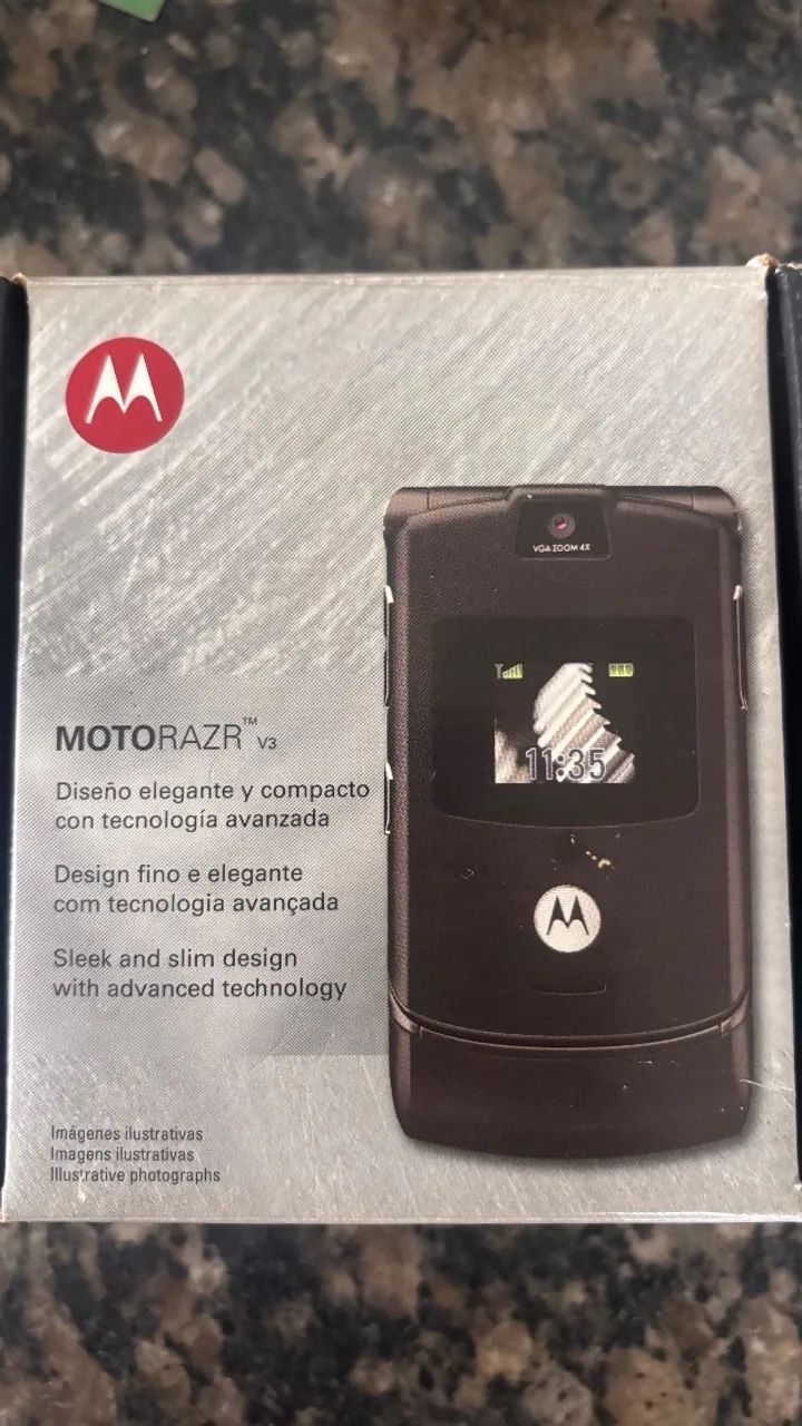 Celular motorola v3