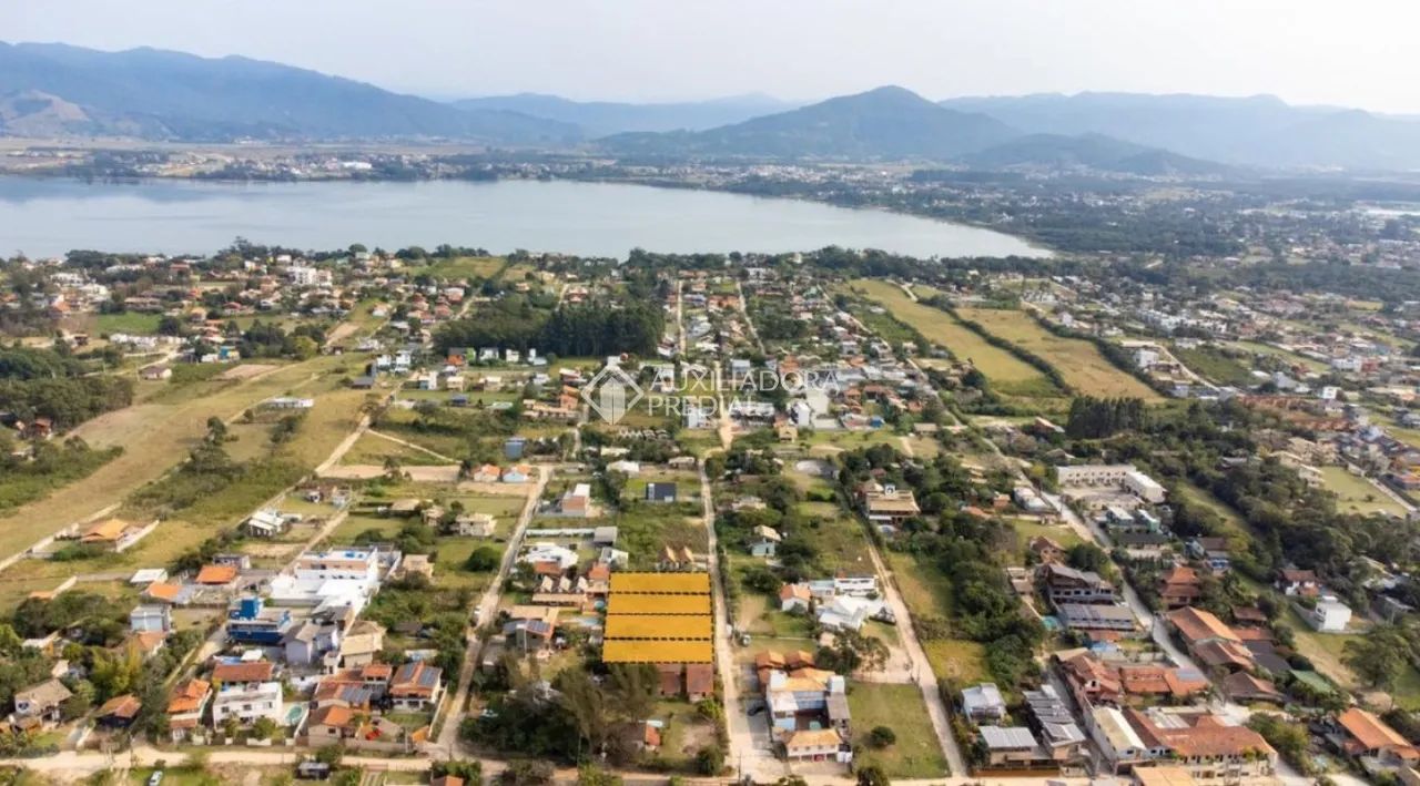 Terreno com 1.454 m2 próximo do centrinho da Praia do Rosa - Foto 3