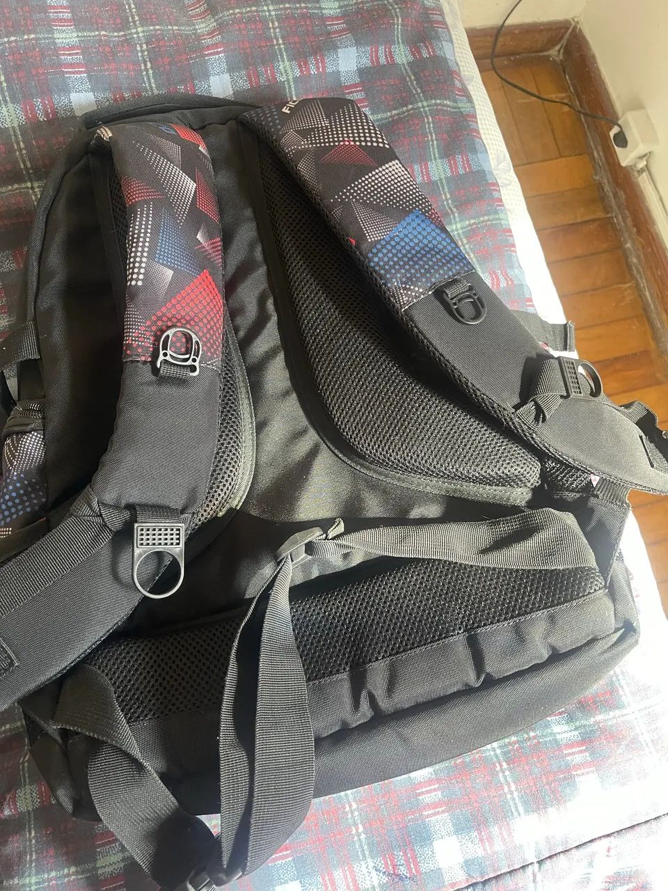 Mochila semi nova OPORTUNIDADE ABAIXOU  - Foto 3