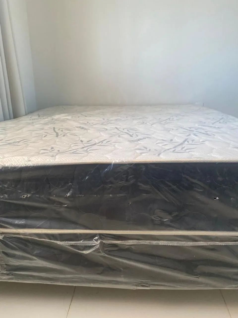 Cama box casal conjugada no plástico, com colchão. - Foto 2