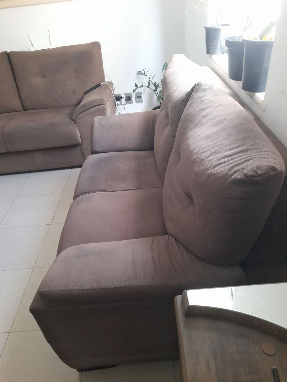 Vendo sofá 2 e 3 lugares carmel marrom  - Foto 2