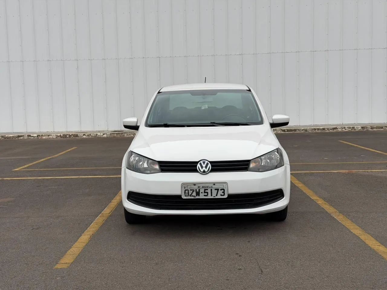 Volkswagen Voyage VOYAGE Trendline 1.0 T.Flex 8V 4p 2015