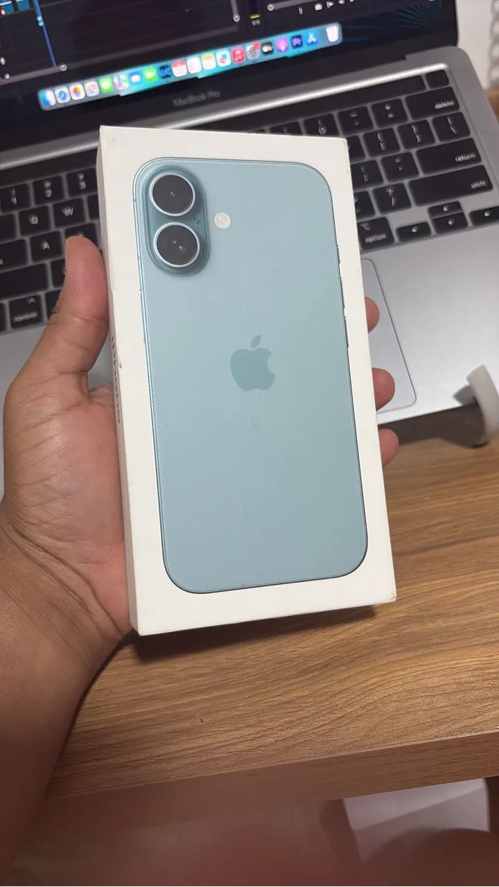 iPhone 16 verde 