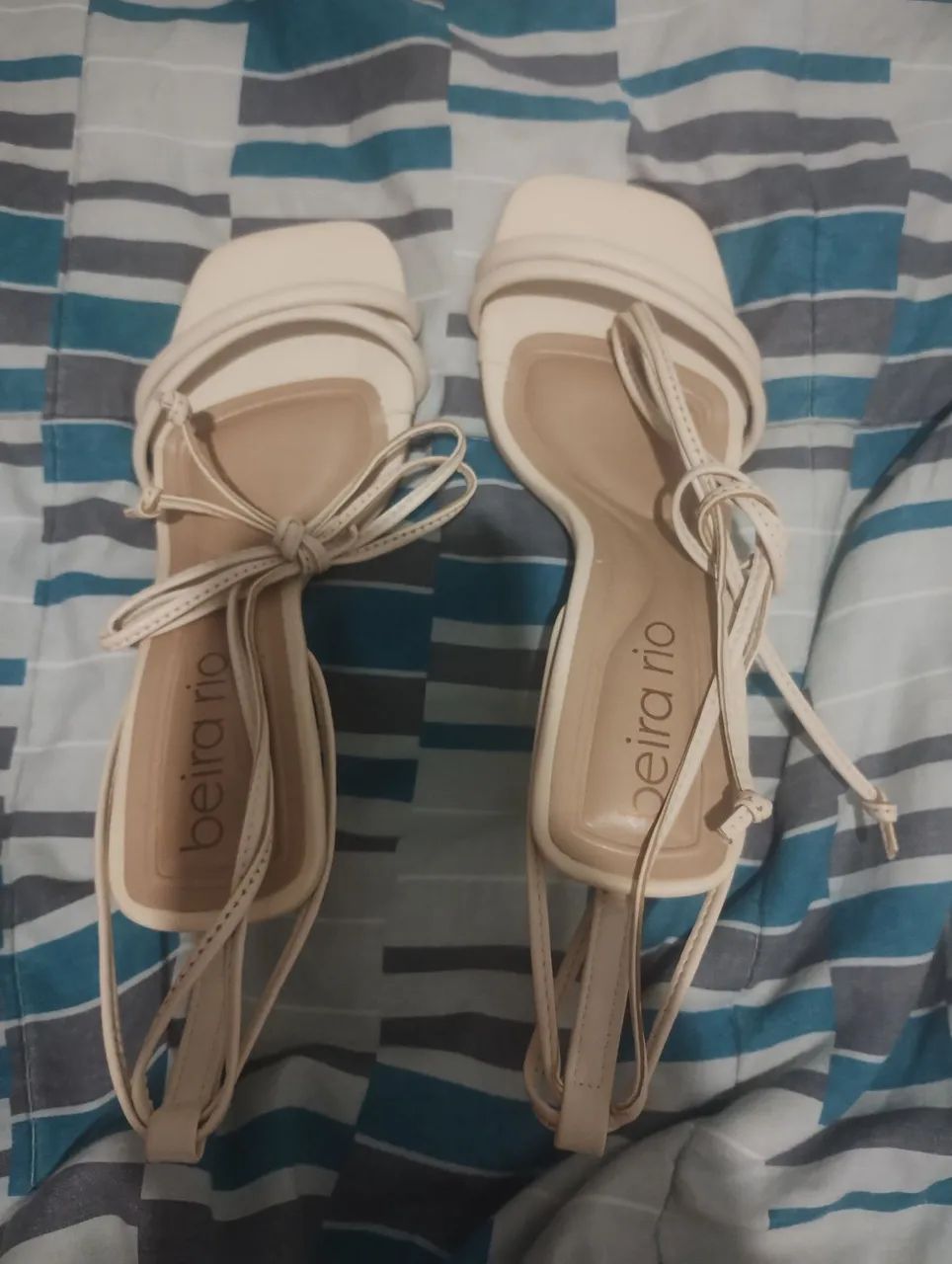 Sandália beira rio nova 34/ mas calça 35 - Foto 2