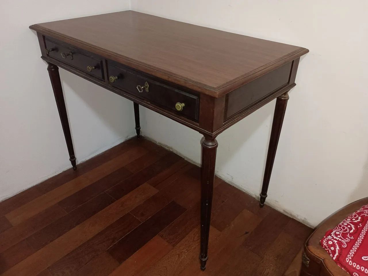 Escrivaninha com cadeira - Foto 3