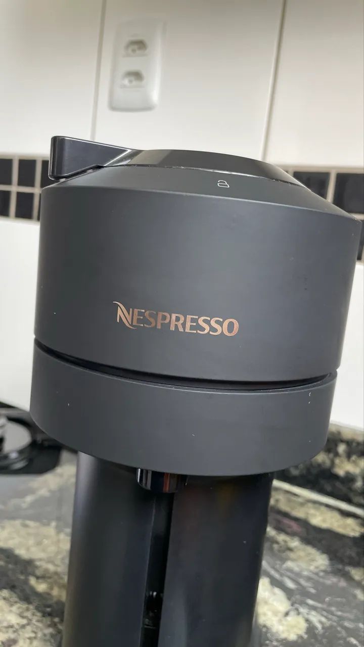 Nespresso Vertuo Next - Preta - Foto 5