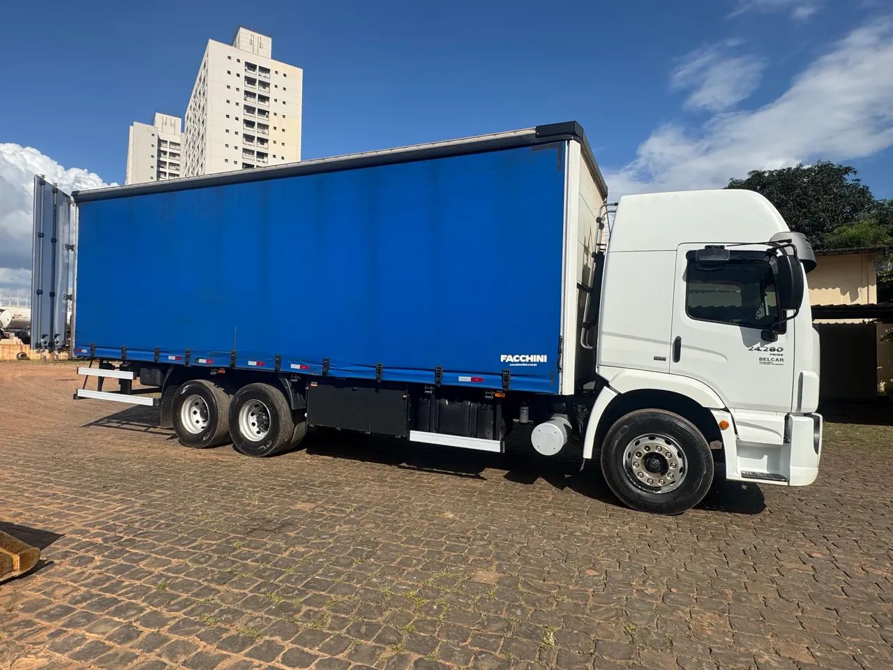 Volkswagen 24.280 - Foto 2
