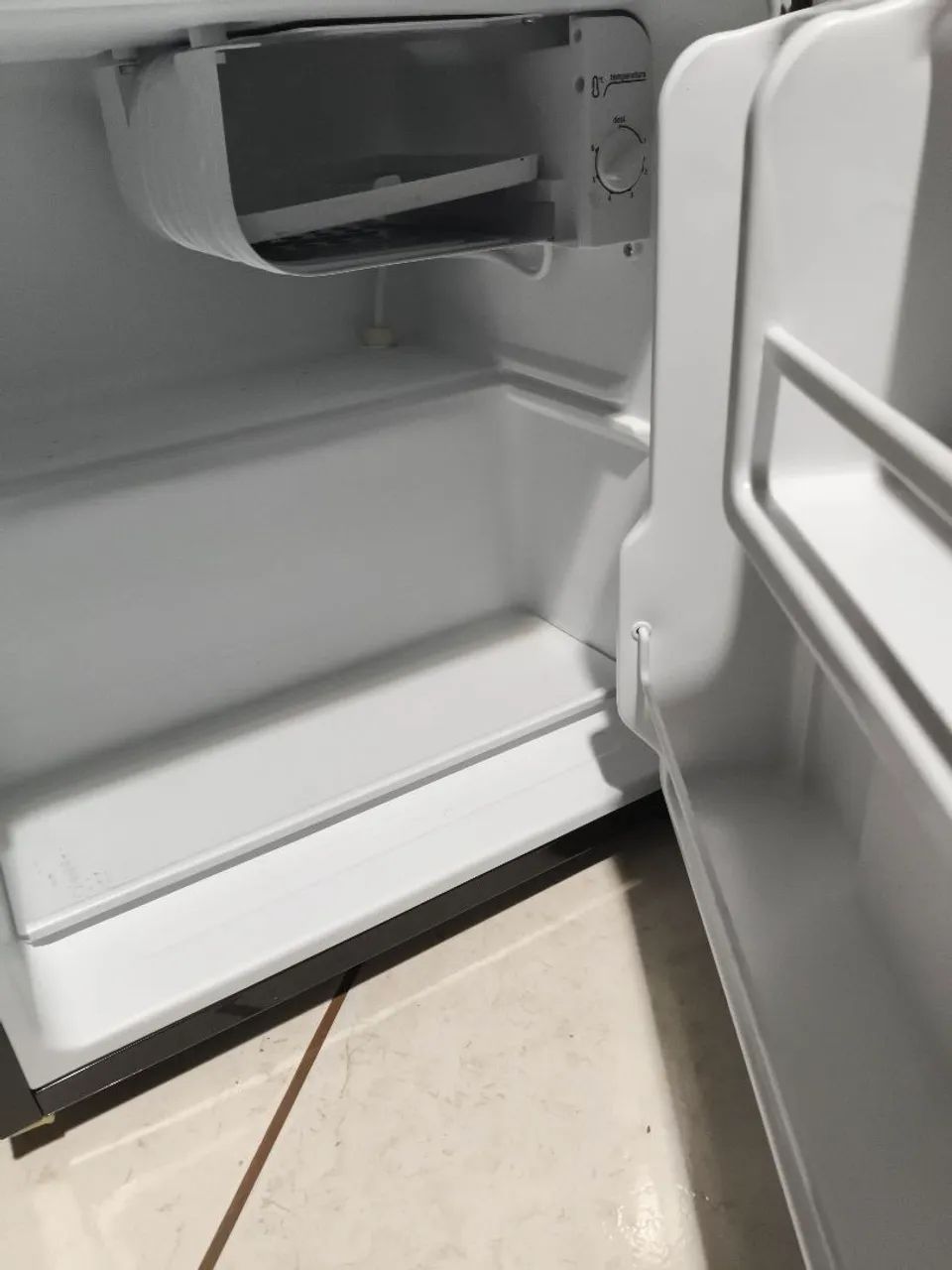 Frigobar Midea 127 V  - Foto 3