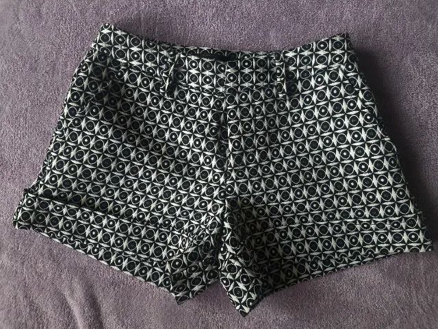 Shorts preto e branco - Foto 4