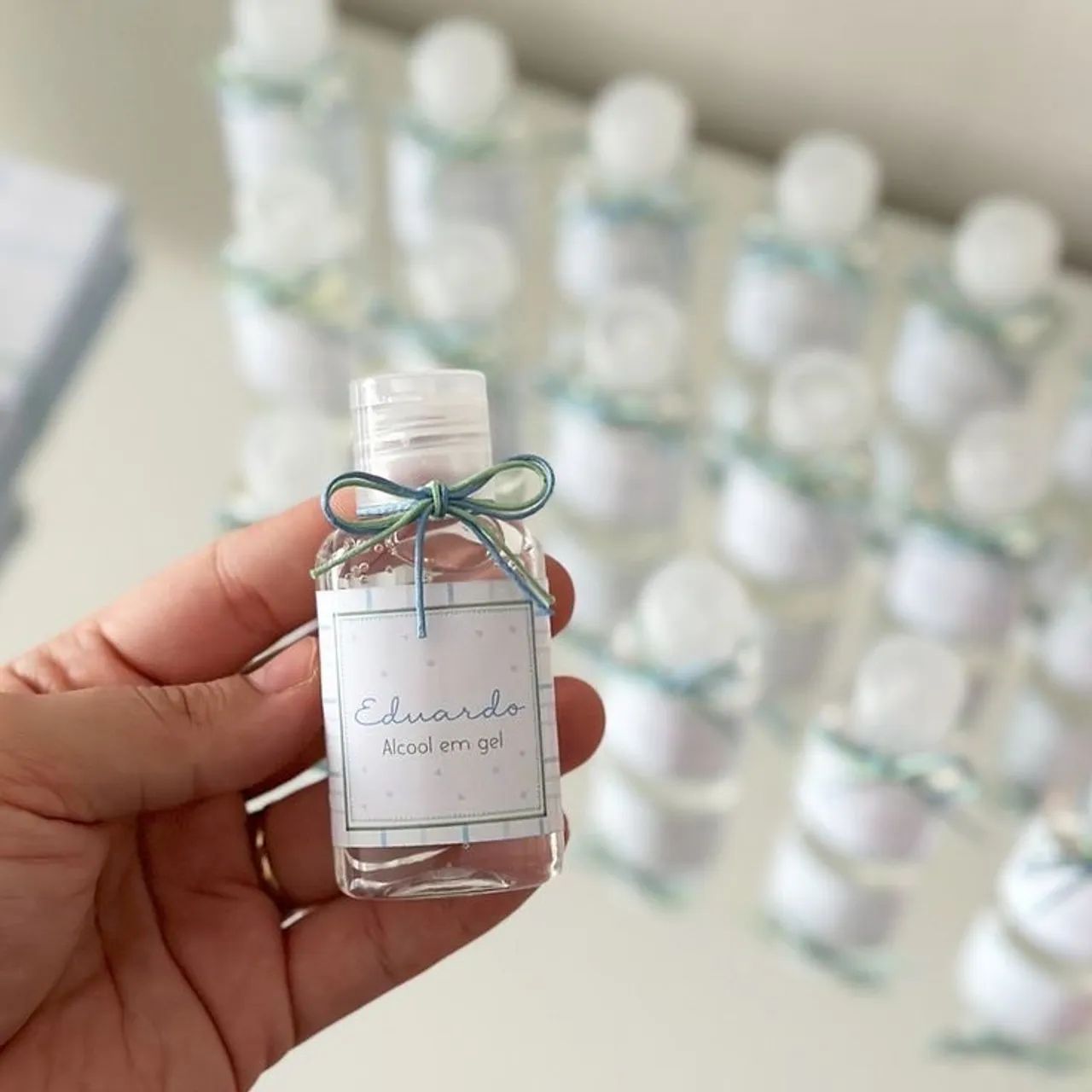 Lembrancinhas álcool e gel maternidade - Foto 3