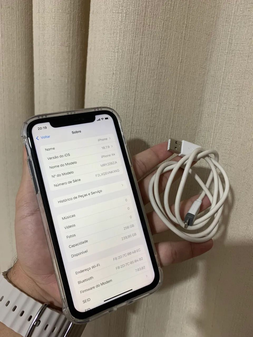 iPhone XR Black 256 GB - Foto 3