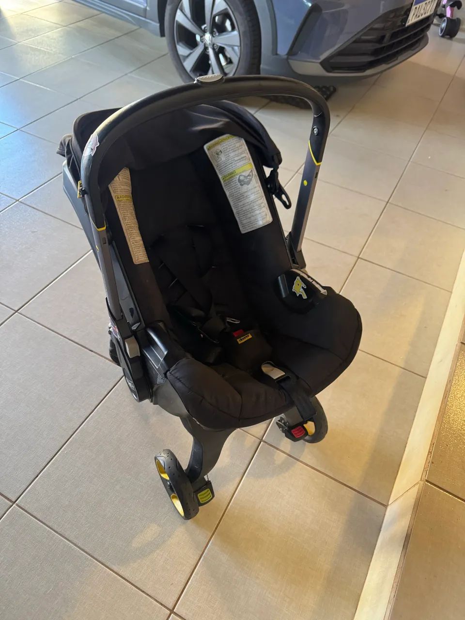 Carrinho de bebê / bebê conforto com isofix Doona + - Foto 3