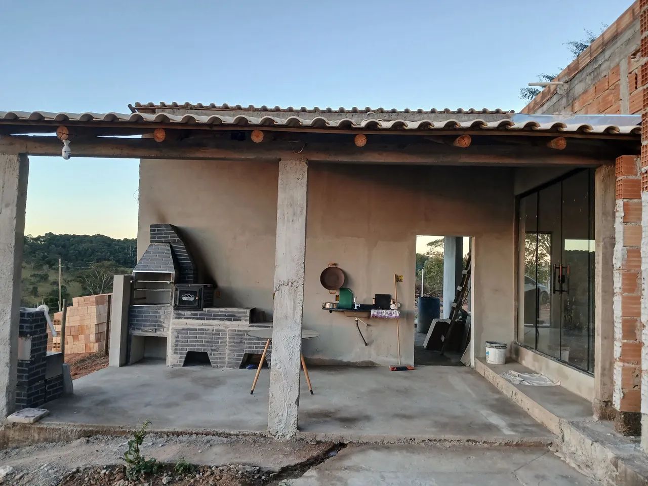 CASA COM AMPLO TERRENO EM CRUCILÂNDIA/MG - Foto 4