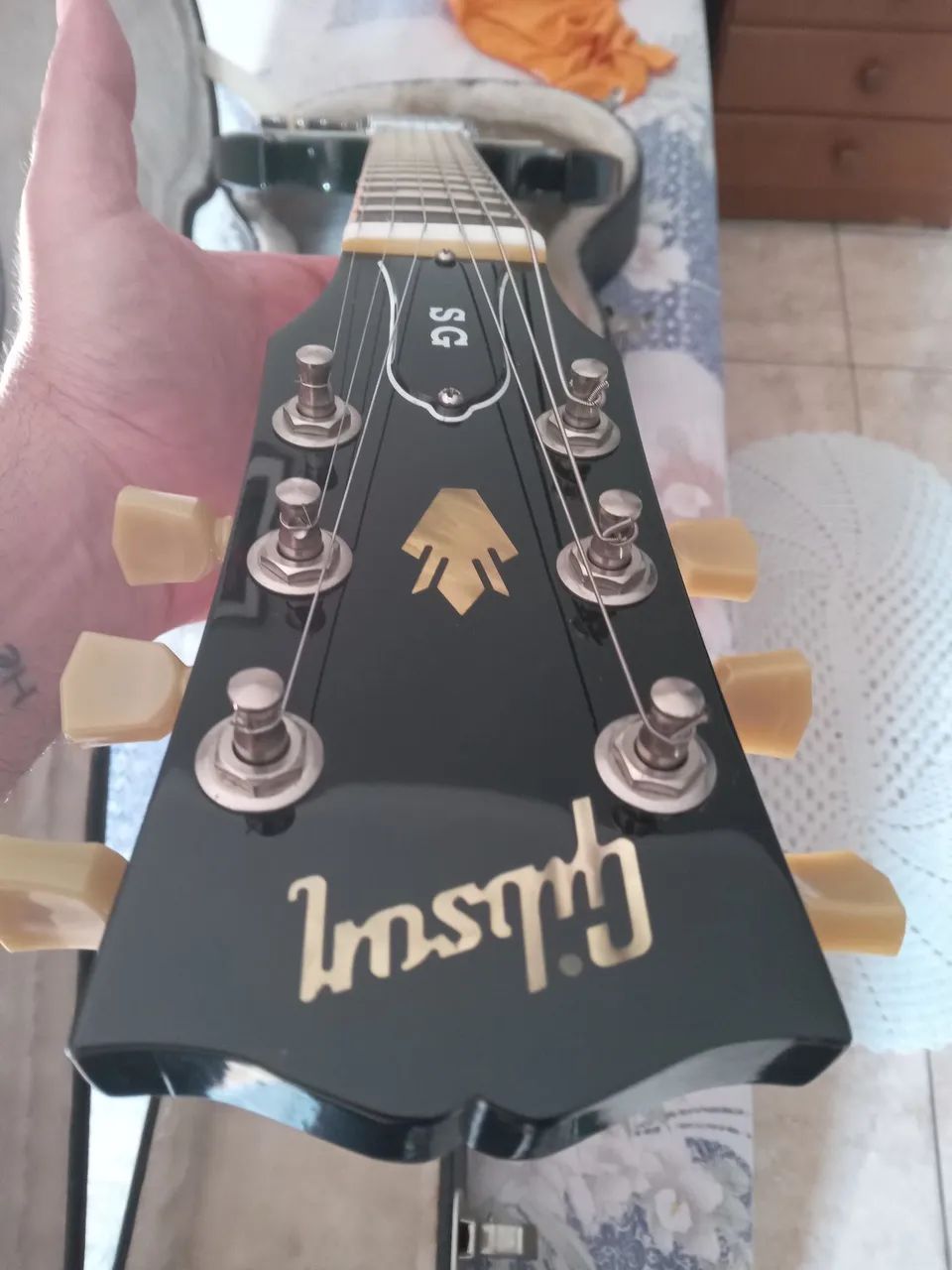 Guitarra Gibson SG Standar Ebony - Foto 2