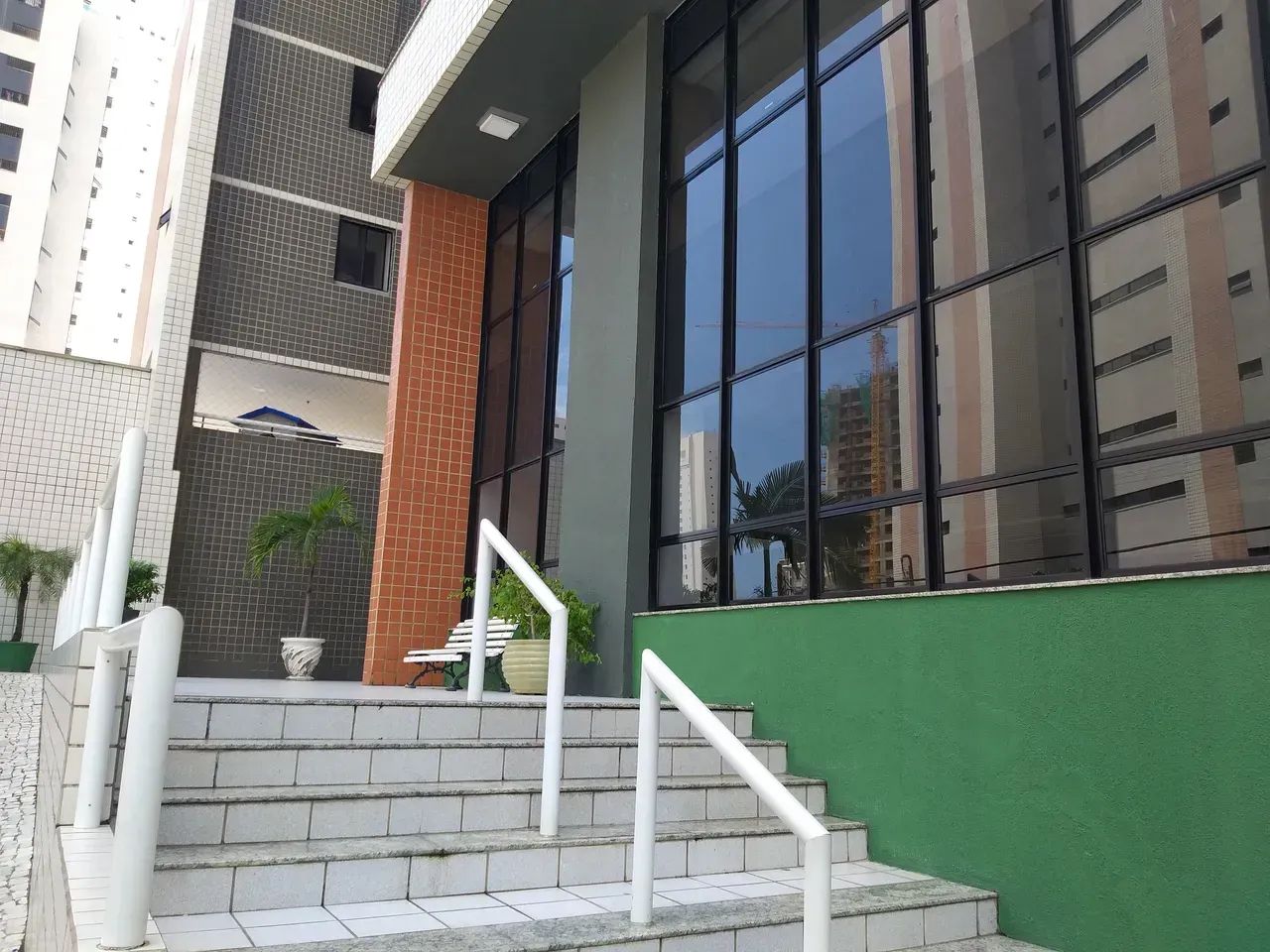 Foto do anúncio de Excelente Apt° no Bairro Meireles - Fortaleza - CE em Meireles, Fortaleza