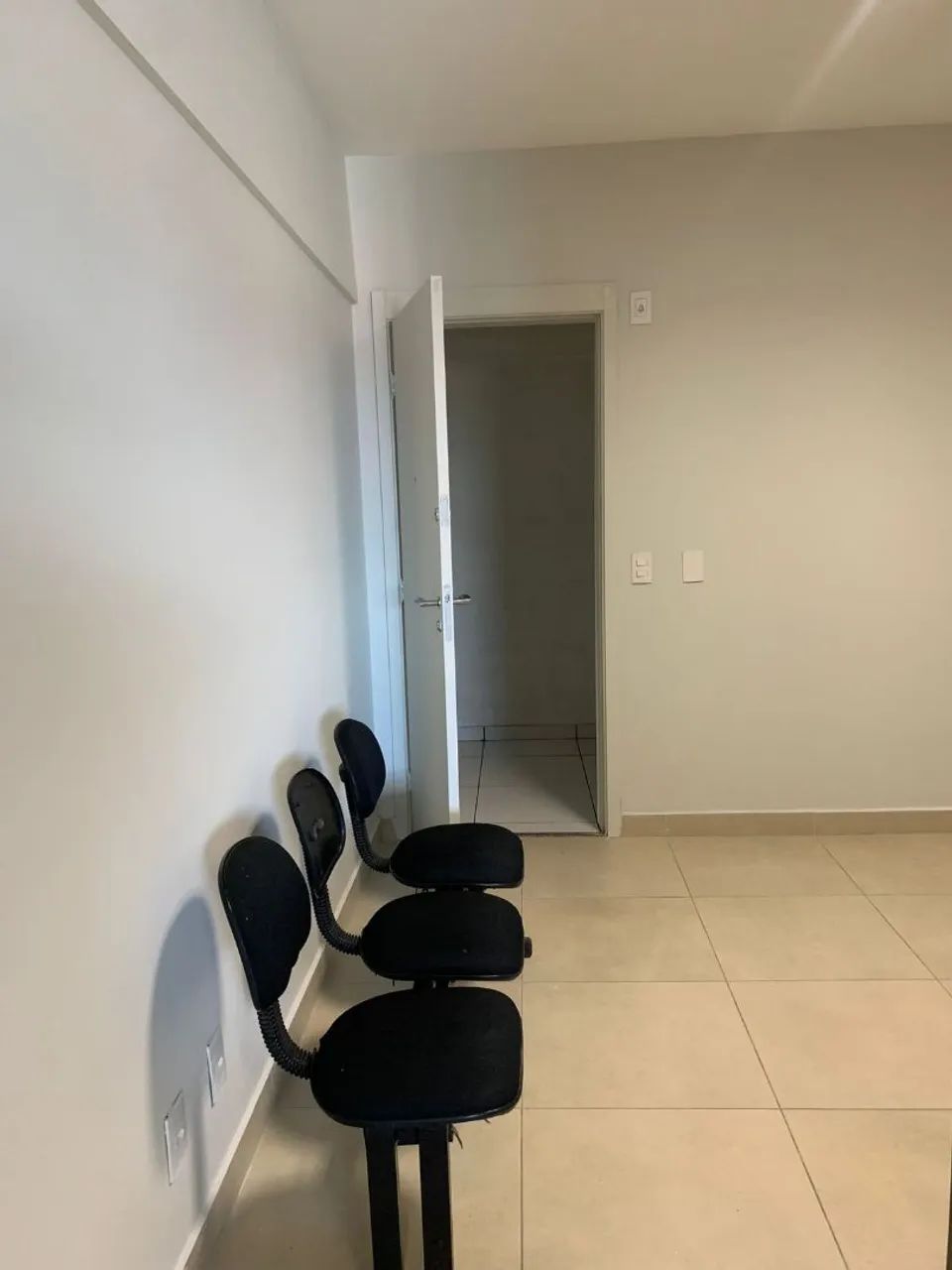 Excelente Sala mobiliada no Next office! R$ 300.000 - Foto 2