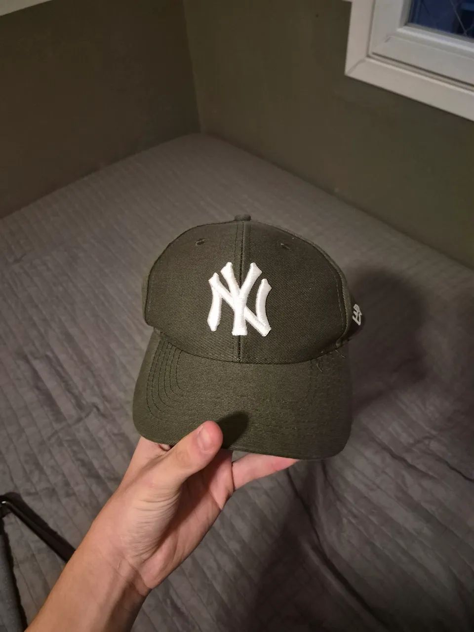 Bone new era verde