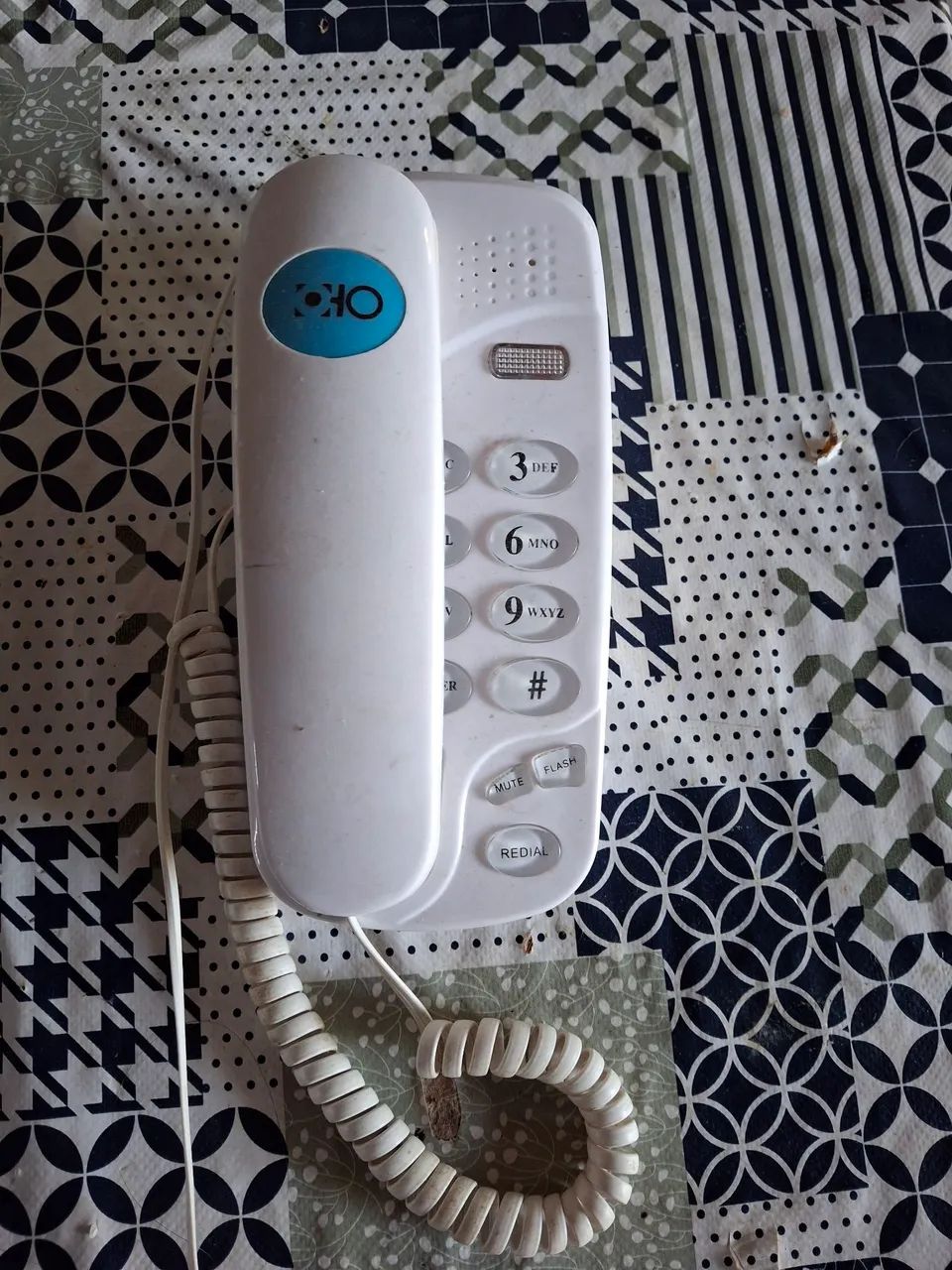 Aparelho de telefone fixo 