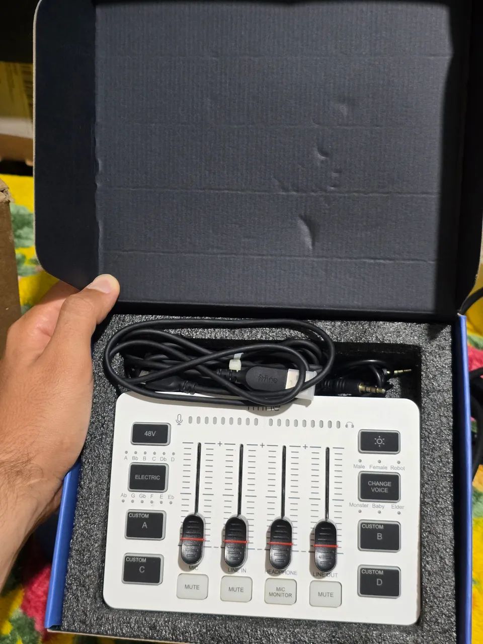 Mixer fifine SC3 Branco