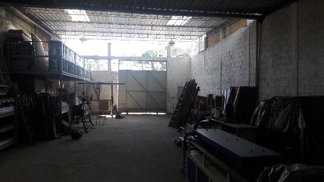 Galpão 330M² oportunidade ao lado avenida brasil coberto com rgi direto proprietário