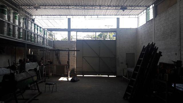 Galpão 330M² oportunidade ao lado avenida brasil coberto com rgi direto proprietário - Foto 5