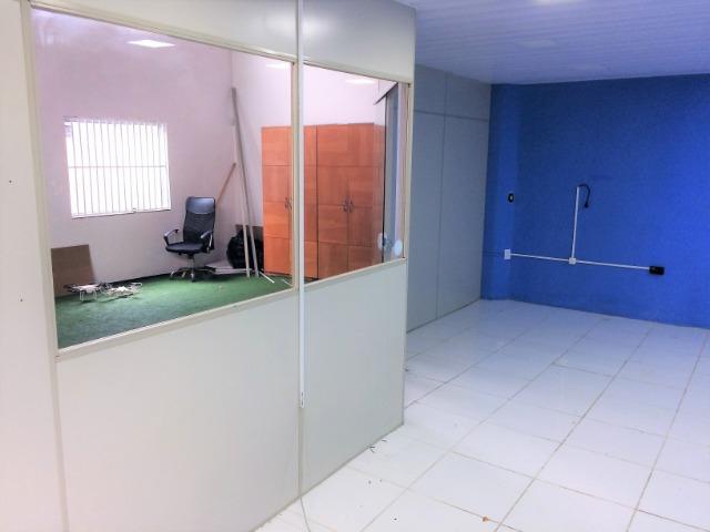 Salão em excelente localização com segurança pé direito duplo - Foto 11