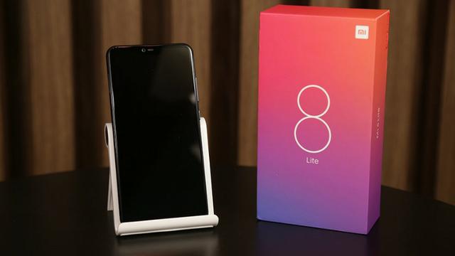 Smartphone Xiaomi Mi 8 Lite 64GB, Loja, 12x - Foto 4