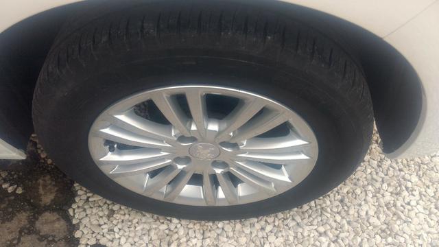 Peugeot 208 active 1.2 impecavel - Foto 7