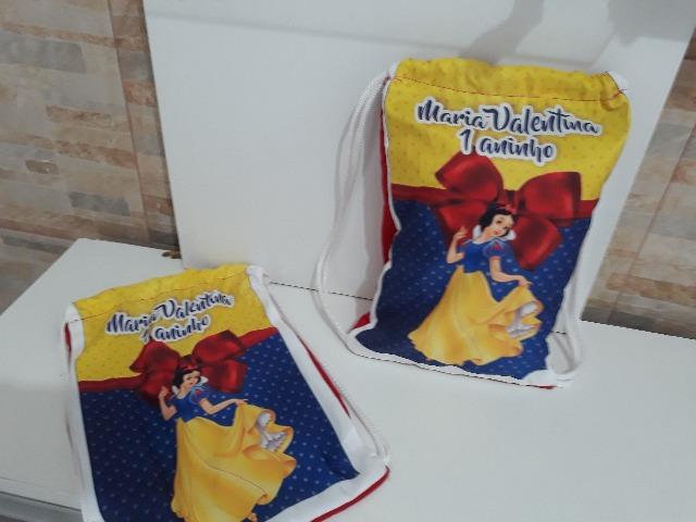 Mochilinhas personalizada 23X34 Lembrancinhas - Foto 2