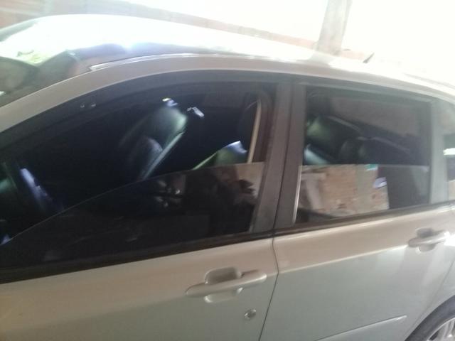 Vendo ou troco por carro mas novo - Foto 2