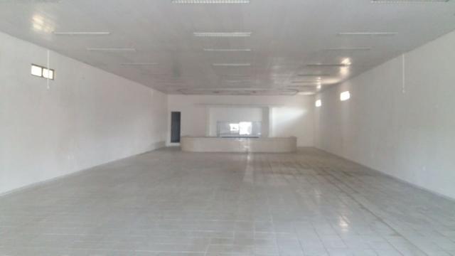 Loja na Avenida do Sao Francisco, proximo ao Green Smart Hotel