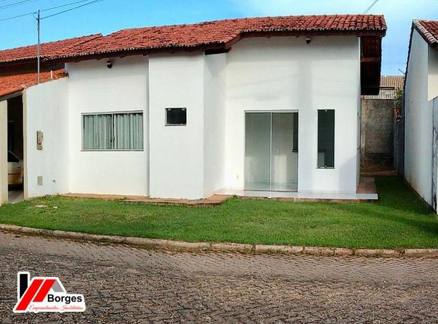 Casa com 03 quartos, no Bairro Santa Inês