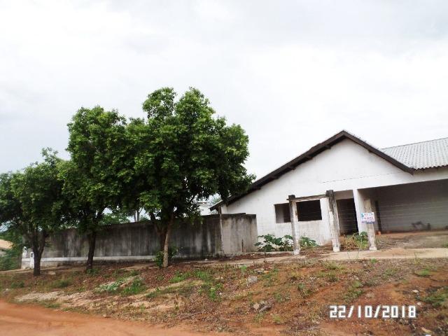Vende-se casa em construção na Vila Goulart - Rondonópolis/MT