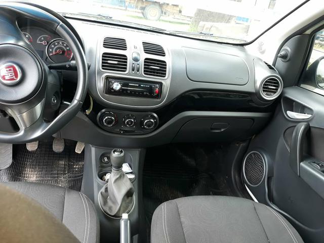 Carro Leia a discrição - Foto 6
