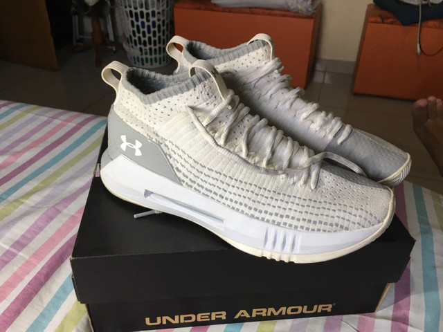 tenis under armour volei