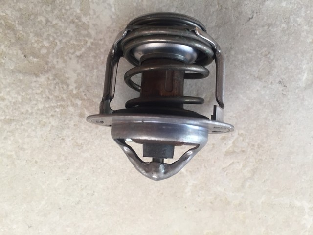 valvula termostatica original corolla 1992 em diante - Foto 2