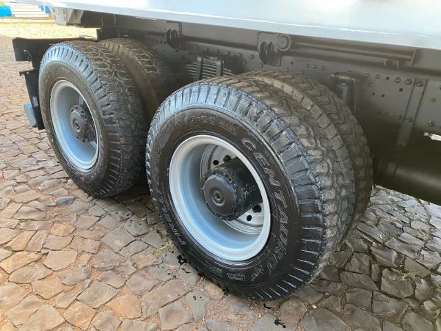 MB Axor 2831 6x4 - Foto 8