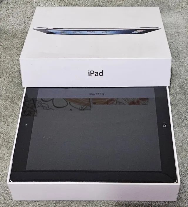 IPad 3ª geração - 32GB - Wi-fi + Celular 3G (preto)
