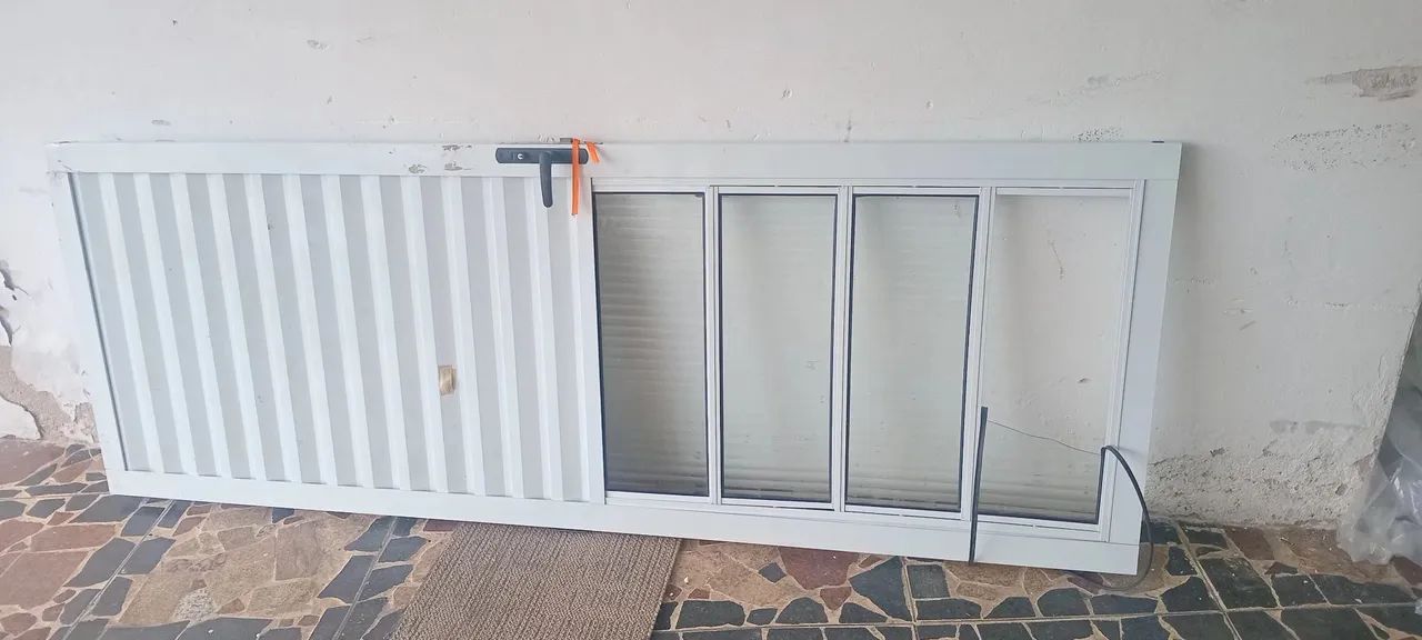 Porta de Alumínio com Vidro - Semi Nova - Foto 4